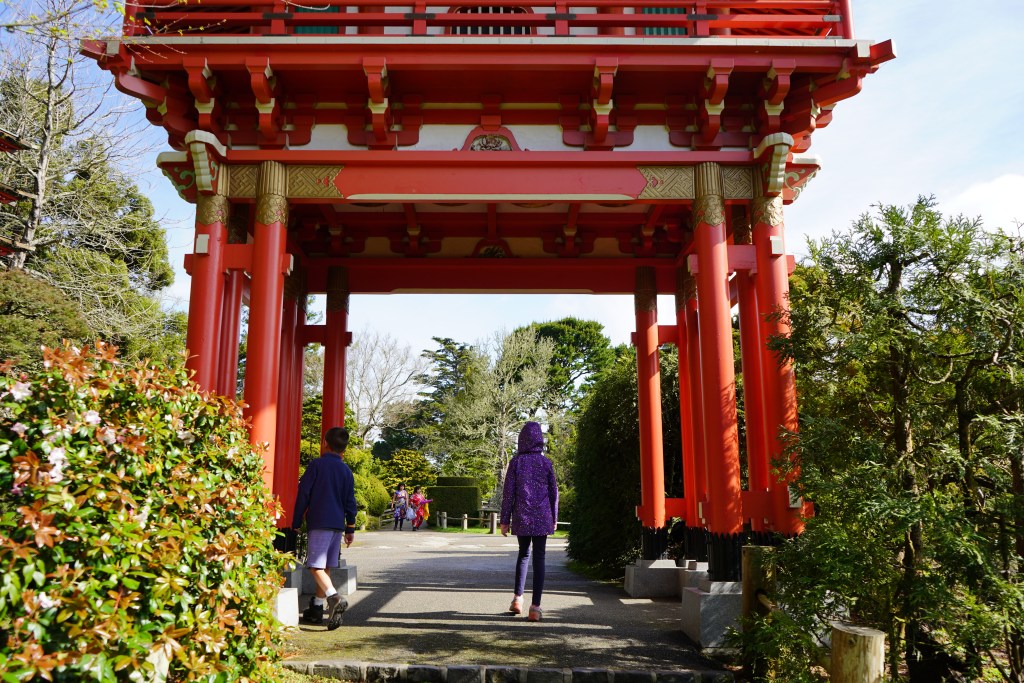 Japanese Tea Garden in the Golden Gate Park - San Francisco CA with kids