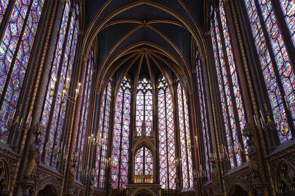 Sainte Chappelle in Paris France : Photo by Bambini Travel